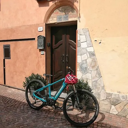 Prázdninový dům House Antica Dimora Soggiorni In Langa Centro Storico *
