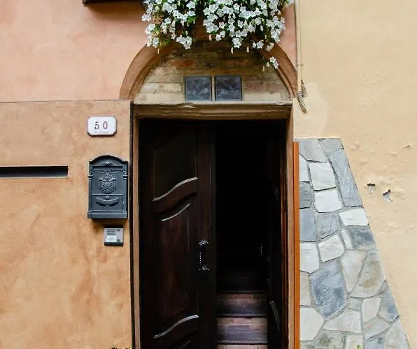 House Antica Dimora Soggiorni In Langa Centro Storico La Morra