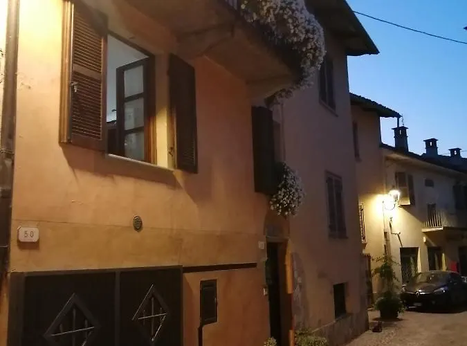 House Antica Dimora Soggiorni In Langa Centro Storico *